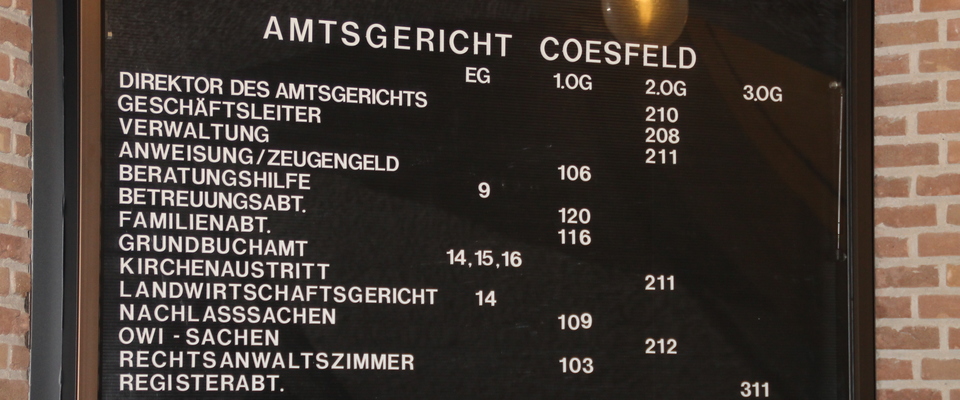Informationstafel im Foyer des Amtsgerichts Coesfeld